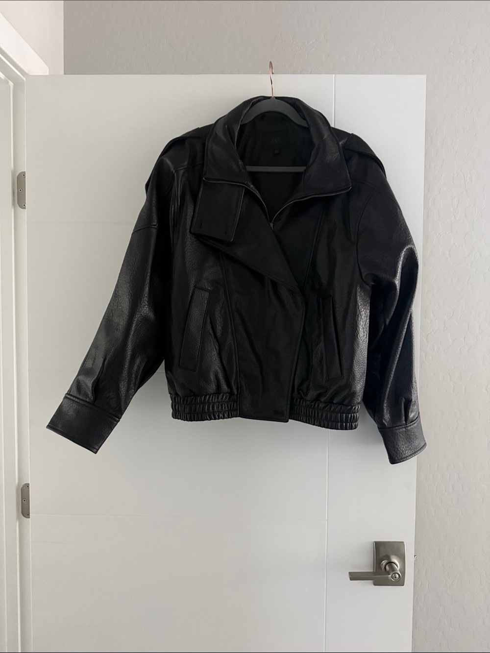 Viral Zara Black Women's Leather Bomber Jacket - Classic Style